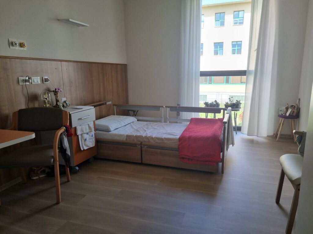 Camera della residenza sanitaria assistenziale